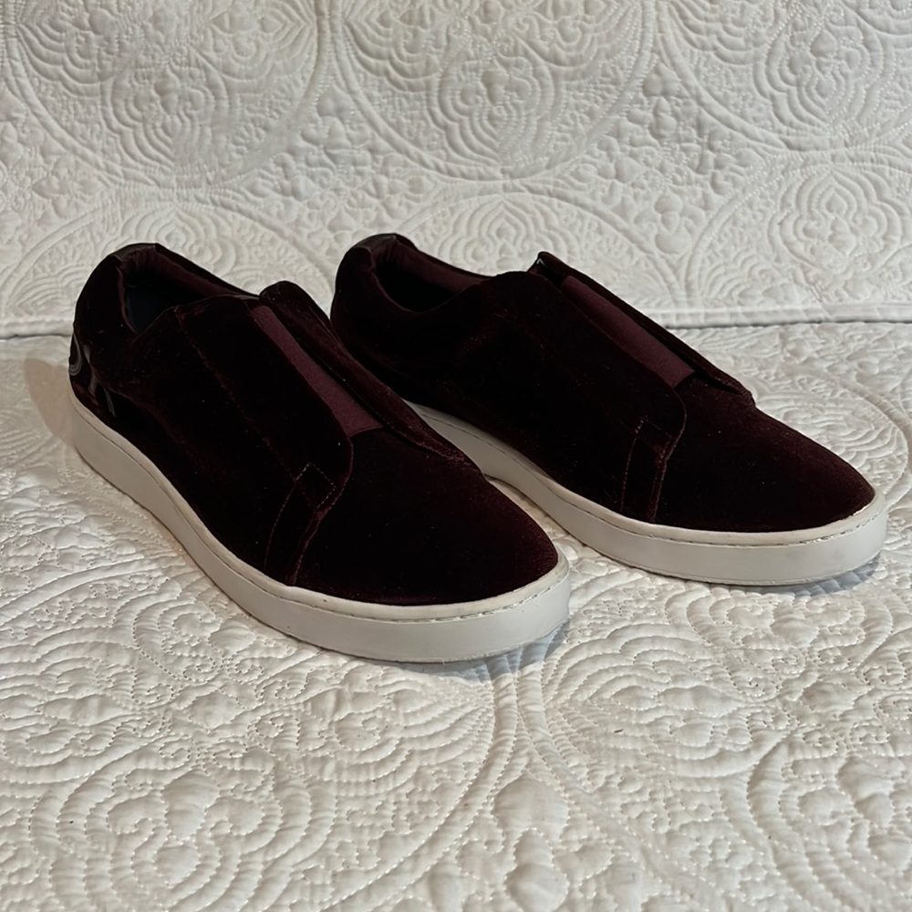 Donna Karan velvet slip on sneakers, size 8.5
